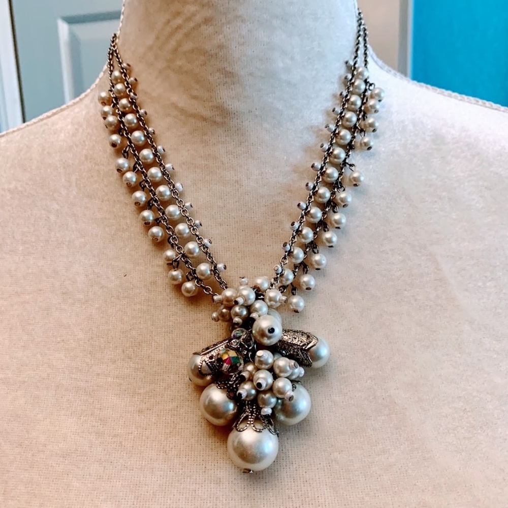 NWT Intricate Faux Pearl Layered Necklace